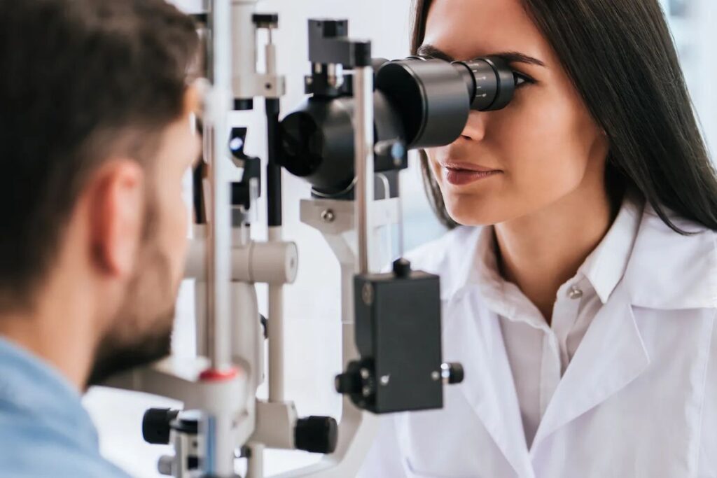 cataract evaluation and treatment in Hyderabad with experienced eye specialists, modern diagnostic techniques, and personalized care.